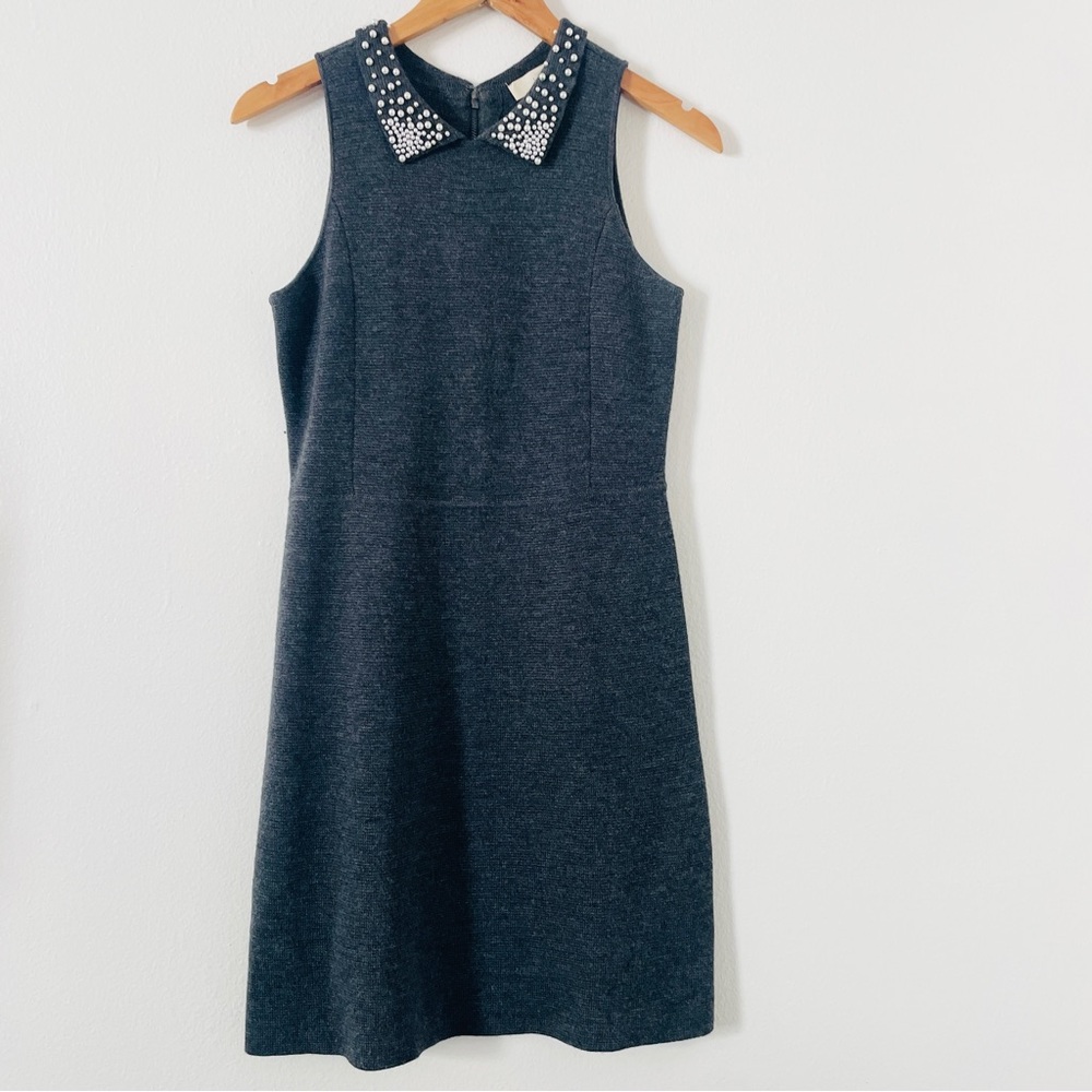 Ann Taylor LOFT Gray Sleeveless Sweater Dress With Pearl Collar